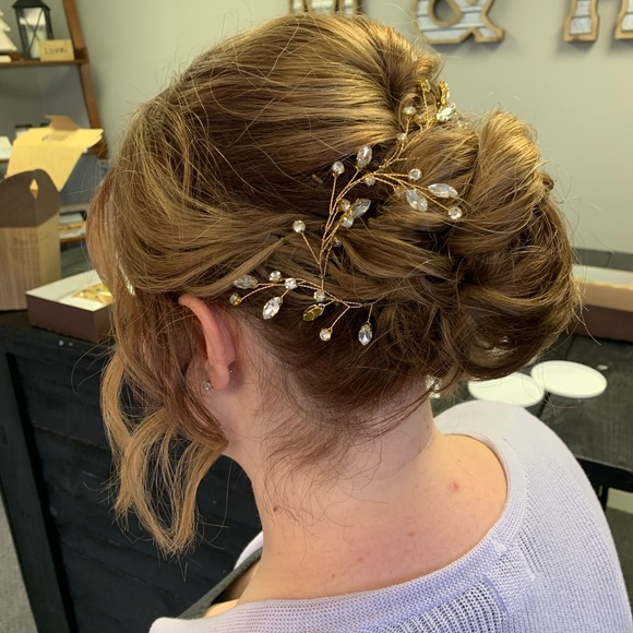 Worn Once Bridal Hair Piece- Vine, Rhinestone, Yellow Gold - Picture 4 of 5